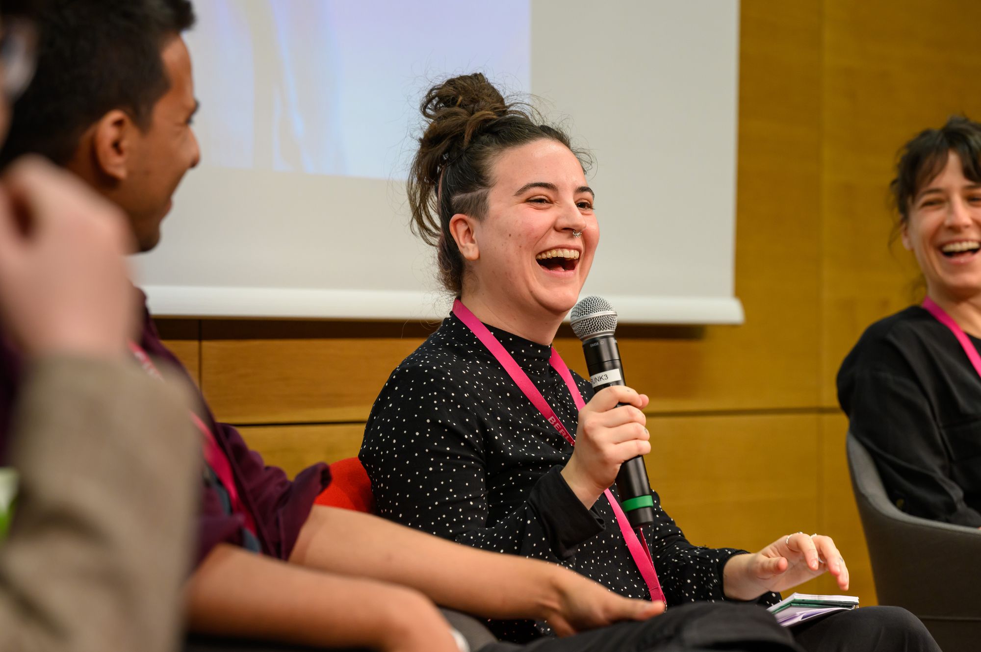 Júlia de Paz enjoying her time on stage at the Script Station Presentation at the EFM.